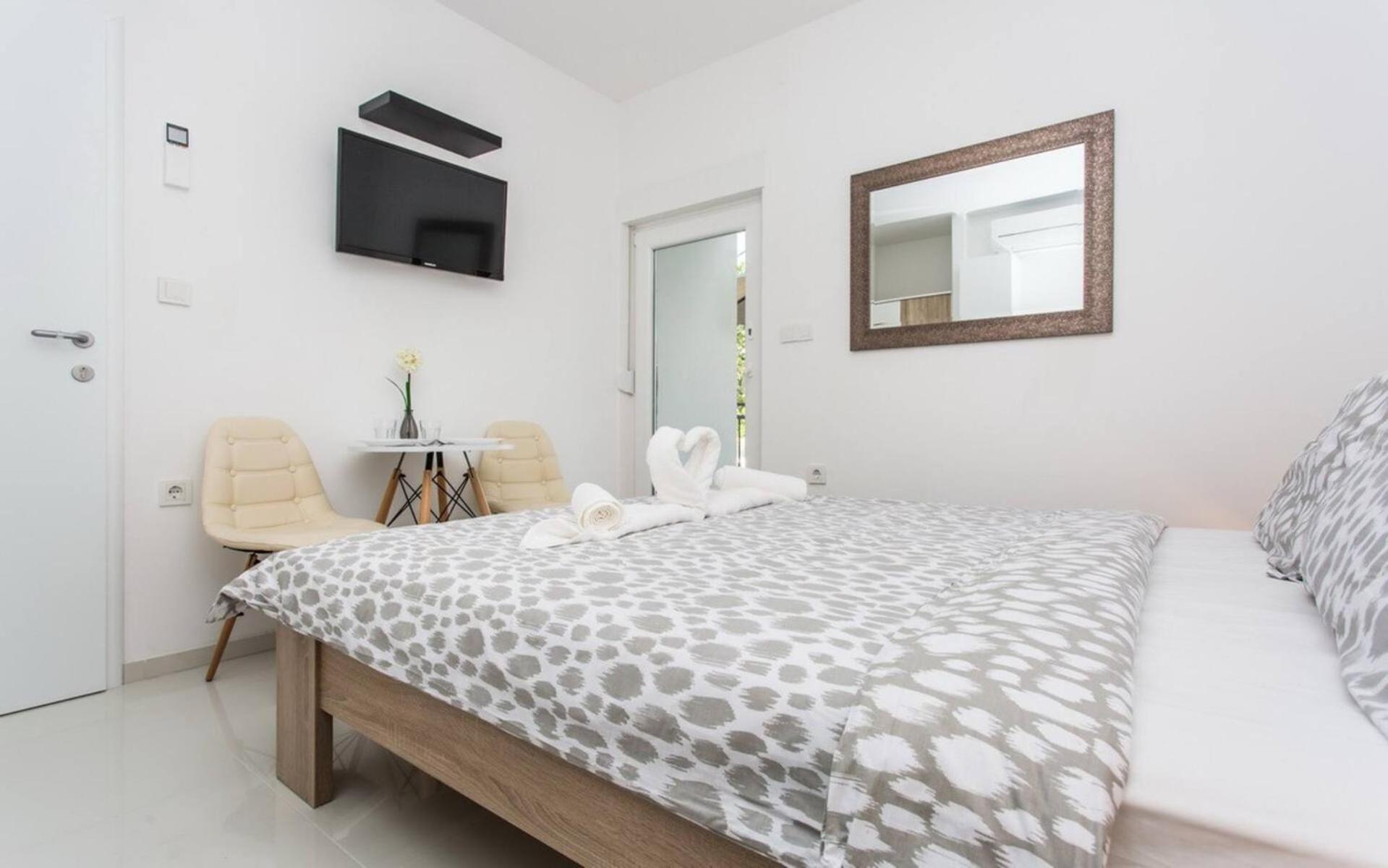 Apartments Bernardeta 1 巴斯卡 外观 照片