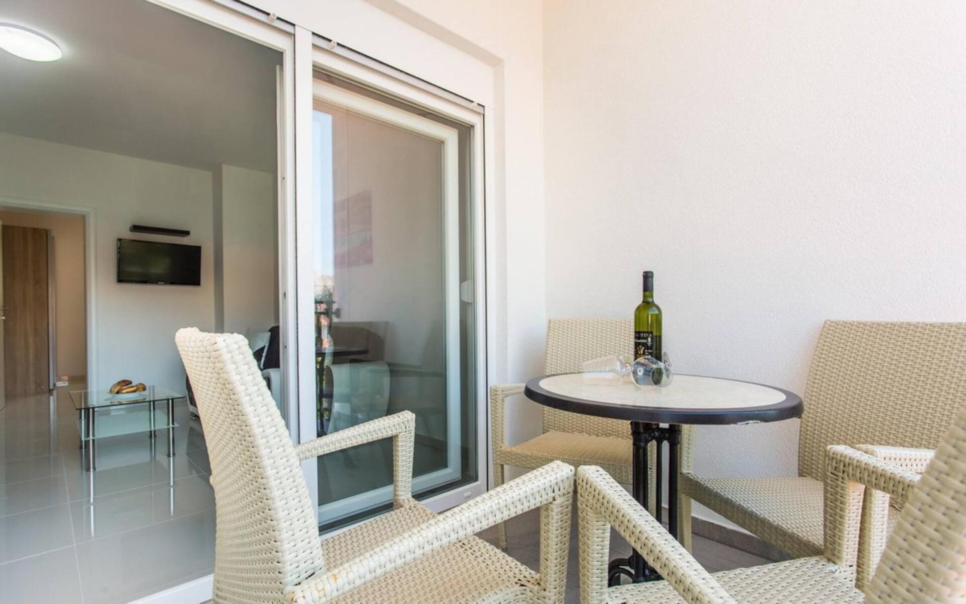 Apartments Bernardeta 1 巴斯卡 外观 照片