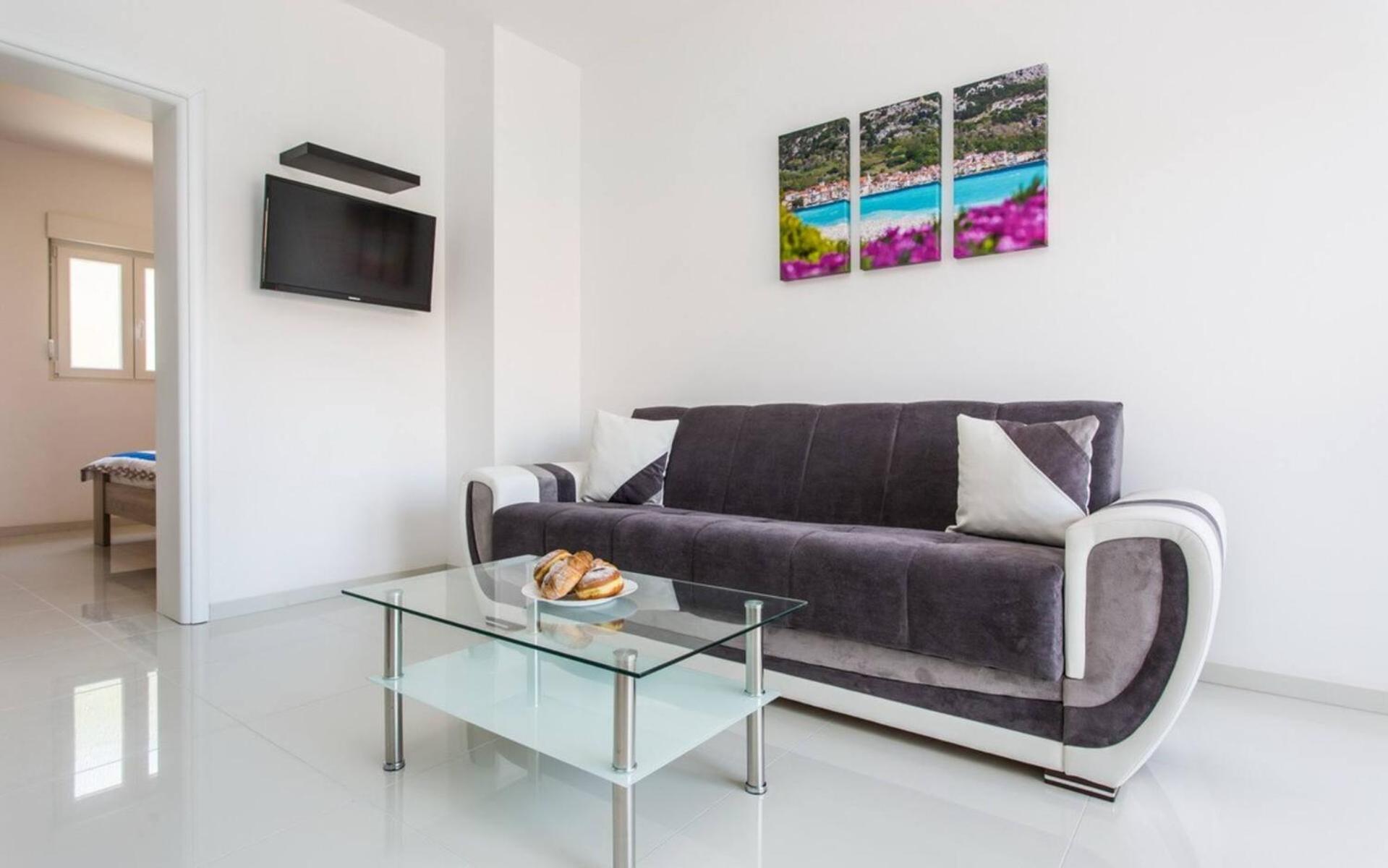 Apartments Bernardeta 1 巴斯卡 外观 照片