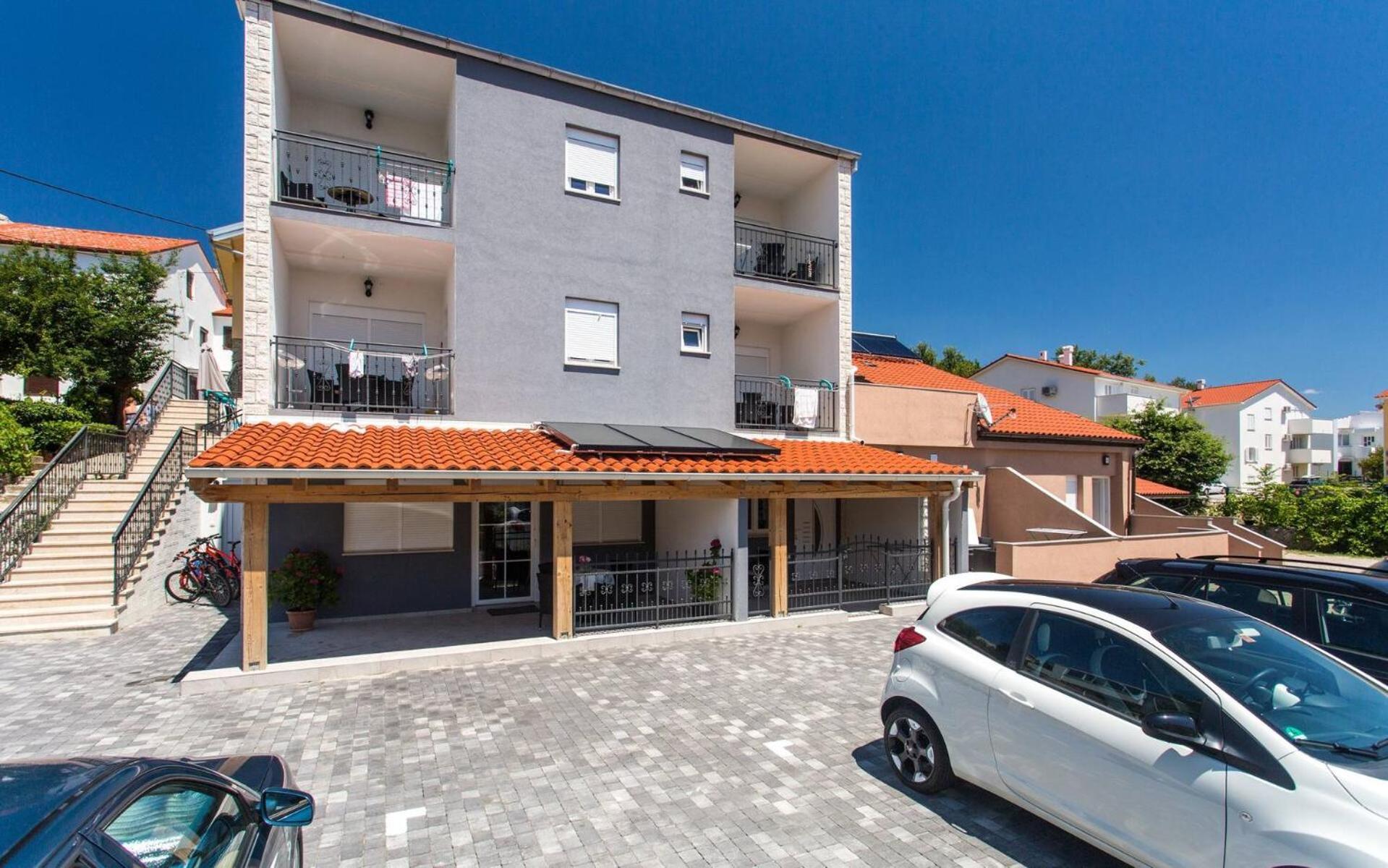 Apartments Bernardeta 1 巴斯卡 外观 照片